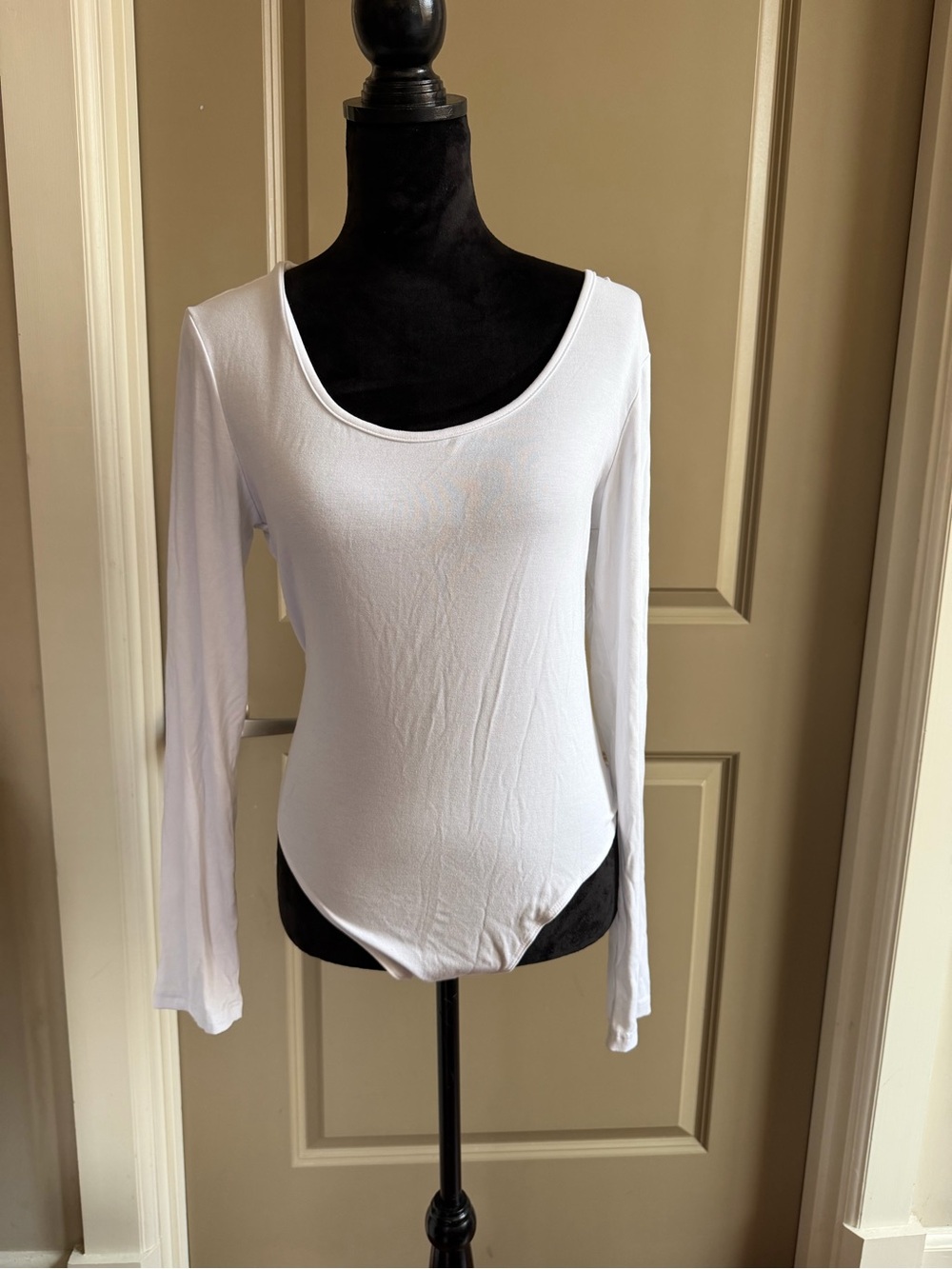 Classic White Scoop Neck Long-Sleeve Bodysuit